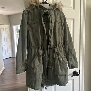 American Eagle 🦅 Women's Olive Parka Coat with Faux Fur Trim